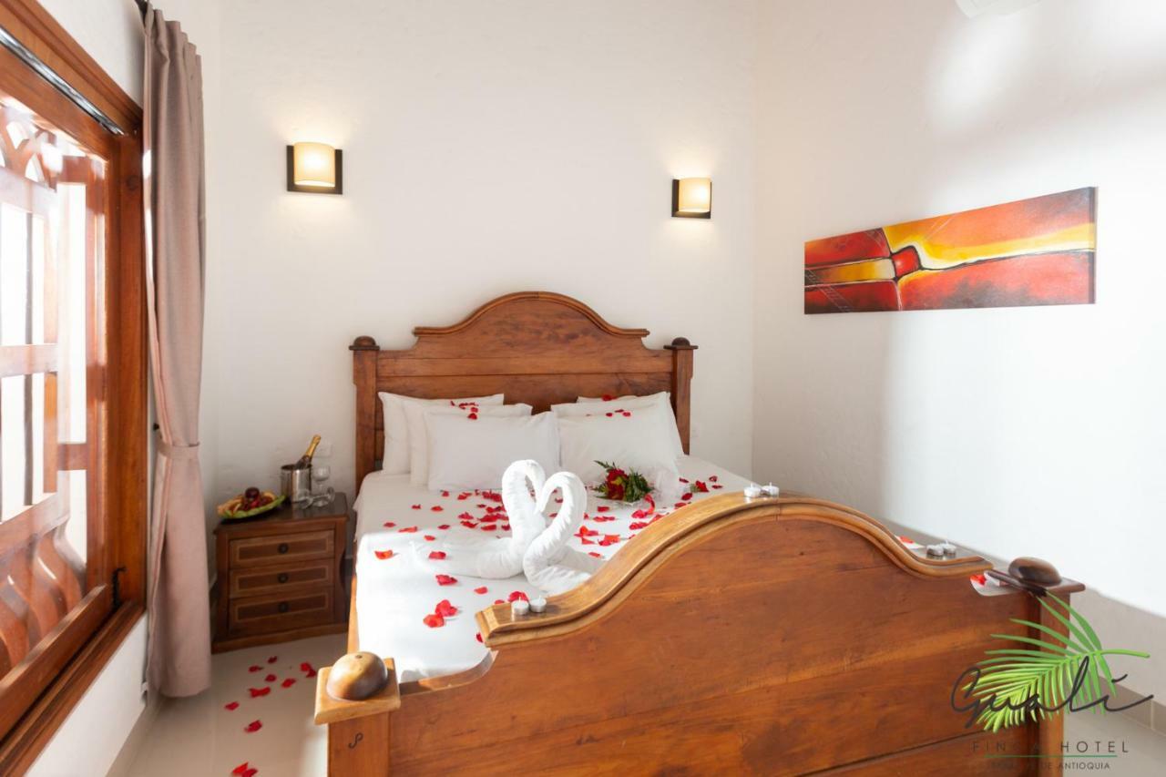 Finca Hotel Guali Santafe Santa Fe de Antioquia Dış mekan fotoğraf